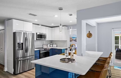 Laurel House | Gulf Coast Paradise: 3/2 Beach Retreat with Pool & Family Amenities