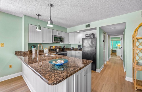 Bradenton Beach Condo | Gulf-Front Escape! Balcony & Heated Pool!
