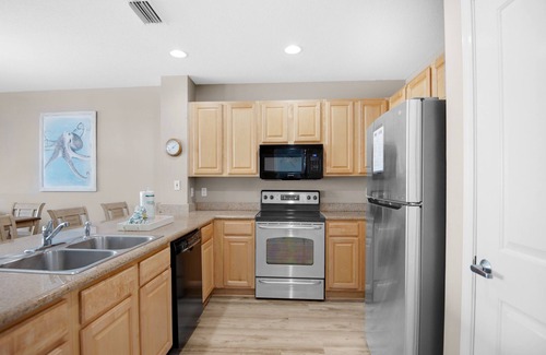 Upper Grand Lagoon Condo | 🌞Gulf FRONT-Pet Friendly-3BR Grandview East 1602🌞