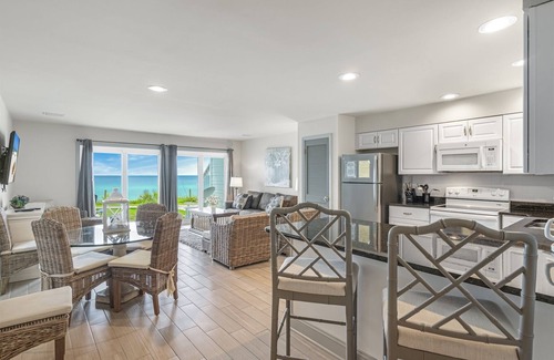 Seacrest Condo | Gulf Front Renovated Ground Floor Condo with Amazing Views - Beach chairs incl.