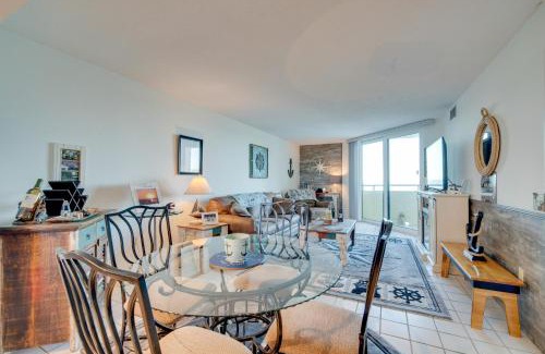 Hudson Apartment | Gulf-Front Views Coastal Hudson Condo!