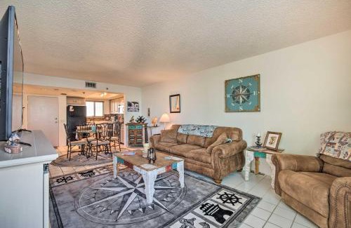Hudson Apartment | Gulf-Front Views Coastal Hudson Condo!