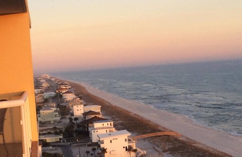 Pensacola Beach Condo | πΎπ¦πππ½π£π ππ₯ Emerald Isle- "My Blue Heaven" 5-Star Reviews/Walk to All