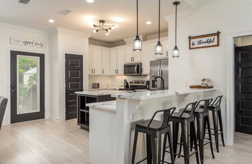 Audubon Place House | Gulffront Home w/Private Boardwalk & Porch