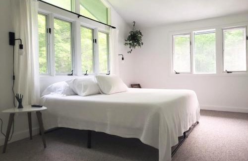 Cornwall Bridge House | Gunn Brook Mountain House