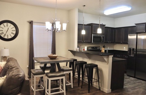 North Overton House | Guns Up Getaway N. Overton. Spacious 3-3 with optional studio. Walk to campus.