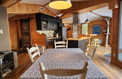 Saint-Simeon Ski Chalet | Hôtel à la maison - Le P'tit Bijou au bord du fleuve