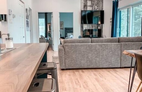 Chertsey Ski Chalet | Hôtel à la maison - Chalet la Carpe, Spa et Lac