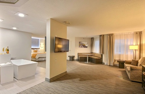 Roberval Hotel | Hôtel Château Roberval