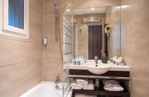 Cogolin Hotel | Hôtel Font Mourier
