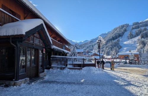 Meribel Centre Hotel | Hôtel Les Grangettes