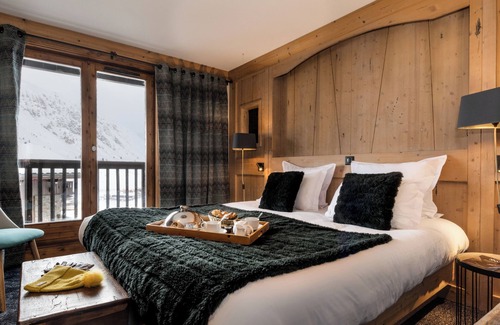 Les Almes Hotel | Hôtel Les Suites du Montana by Les Etincelles