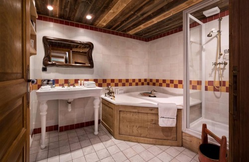 Les Almes Hotel | Hôtel Les Suites du Montana by Les Etincelles