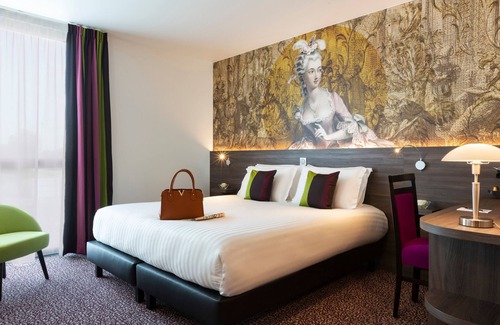 Plaisir Hotel | Hôtel Roi Soleil Prestige Plaisir - St Quentin