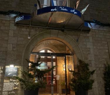 Pontorson Hotel | Hôtel Victor Hugo