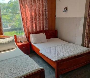 Binh Chanh Hotel | Hải Quỳnh Hotel