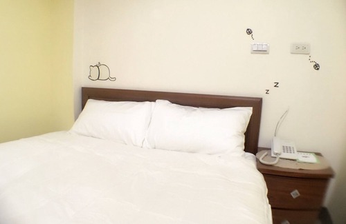 Cianjhen District House | H Fun Hotel