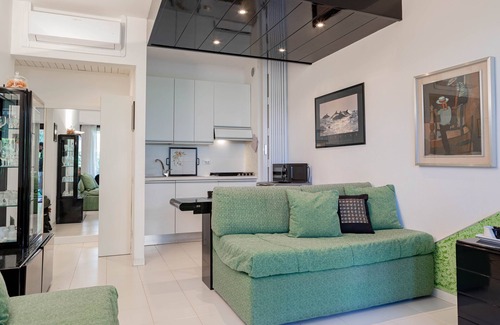 Sanremo Apartment | 𝐇11 [Jade Green] Pool - Tennis - Parking