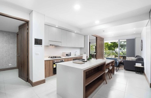 Granada Apartment | H206 - Perfect Family Fun - Pool & 24h Security