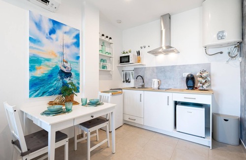 La Cala del Moral Apartment | H2La Cala del Moral Studio Seafront & Promenade