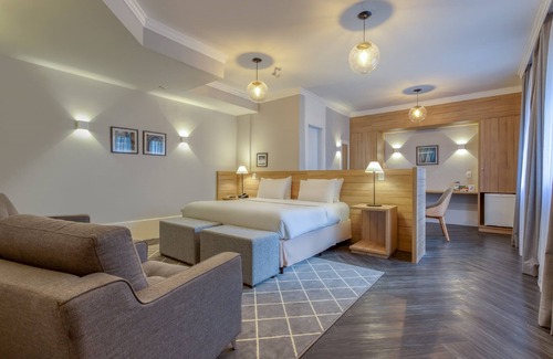 Cerqueira Cesar Hotel | H4 La Residence Paulista