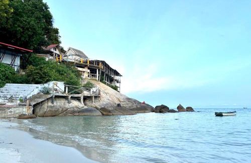 Baan Tai House | Haad Rock House