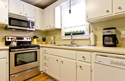 Historic District - North Condo | Habersham 1 | Historic Home, Walk to River Street