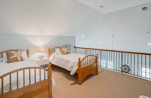 Habersham Villa | Habersham Villa Sleeps 6 Just a Short Walk to Pool and community Amenities
