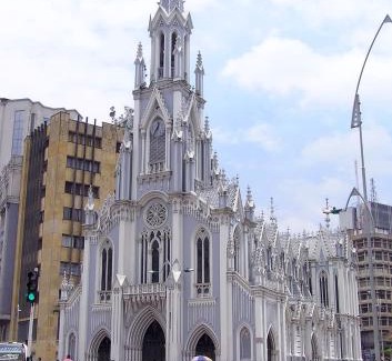 Cali House | Habitaciòn Cambulos 3