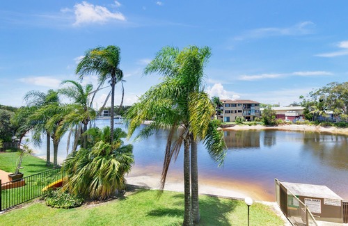 Mooloolaba Apartment | HACIENDA- CANAL VIEWS AND COMFORT