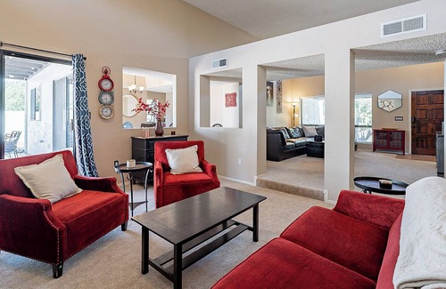Catalina Madre House | Hacienda Encantada 3BD/2BA Pool & Hot Tub