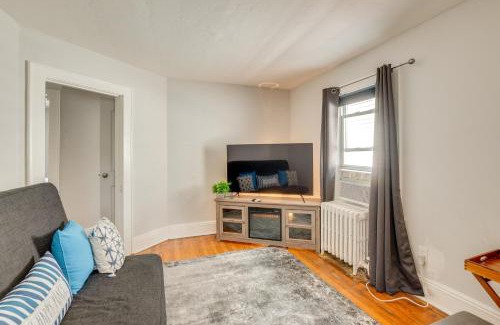 Hackensack Apartment | Hackensack Escape with Yard - 17 Mi to Times Square!