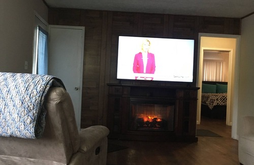 Bluewell House | Hafield McCoy trail house sleeps 14