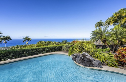 Kailua-Kona House | Hale Aikane: Gorgeous Oceanview Home w/Private Pool & Relaxing Garden Lanai