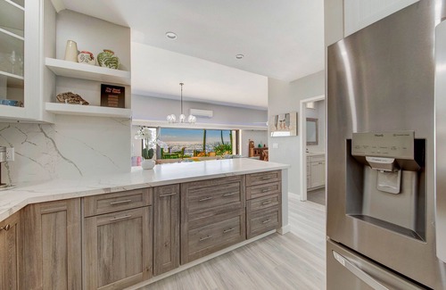 Wailua House Lots Condo | Hale Awa'puhi 1-C Oceanfront Luxury 2 BR w/AC and Private Beach Access