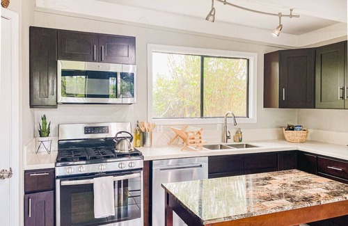 Keaau House | Hale Hialoa: Entire Property, 4 Homes, 8 Beds, 1 acre in HPP