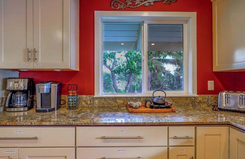 Kohala Estates House | Hale Laule`a ~ 4 BR ~ Infinity Pool with Stunning