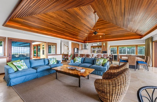 Leahi Park House | Hale Makai at Diamond Head: Stunning Oceanfront Estate w/Private Pool & AC