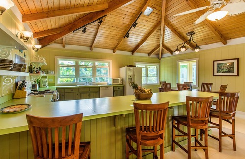 Wainiha House | Hale Pulelehu'a: 50 steps to Kauai's best beach!