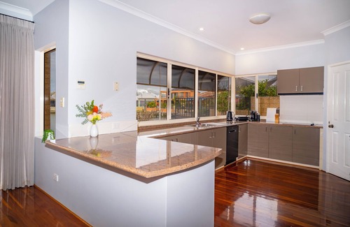 Halls Head House | Halls Head property