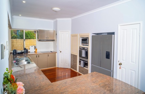 Halls Head House | Halls Head property