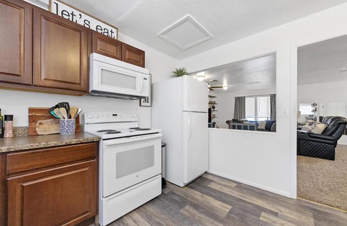 Oakhurst Apartment | Hamlett House- 17 Mins to the Southgate of Yosemite