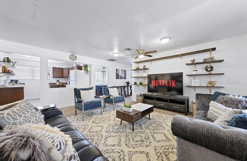 Oakhurst Apartment | Hamlett House- 17 Mins to the Southgate of Yosemite