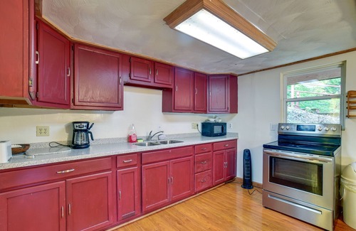 Hammondsport House | Hammondsport Home: Keuka Lake Views & Hiking!