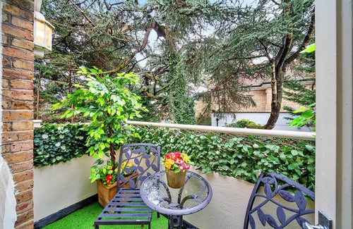 Frognal and Fitzjohns House | Hampstead Village House