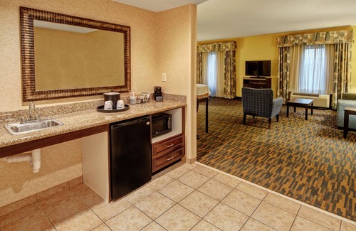 Roanoke Rapids Hotel | Hampton Inn Roanoke Rapids, NC