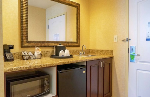 Roanoke Rapids Hotel | Hampton Inn Roanoke Rapids, NC