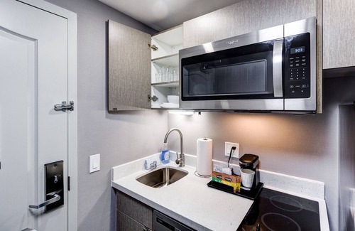 Brantford Hotel | Hampton Inn & Suites by Hilton Brantford Conference Centre