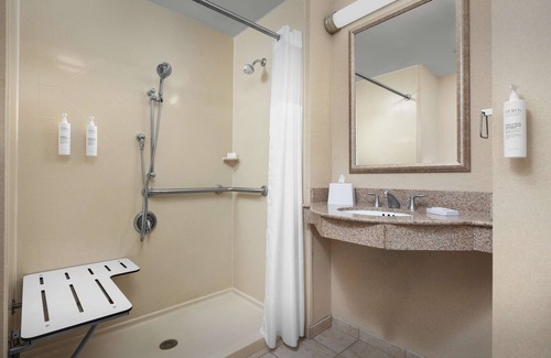 Bayberry Hotel | Hampton Inn Syracuse Clay
