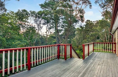Wentworth Falls House | Hampton-style retreat next to the Blue Mountains UNESCO World Heritage site.